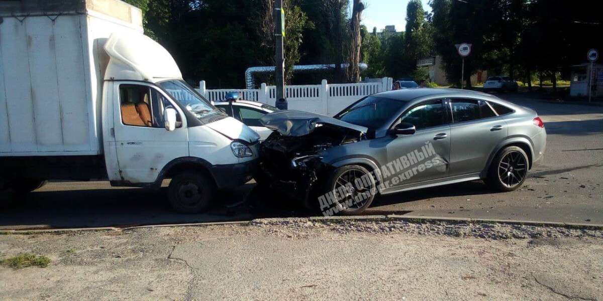    Mercedes    :   