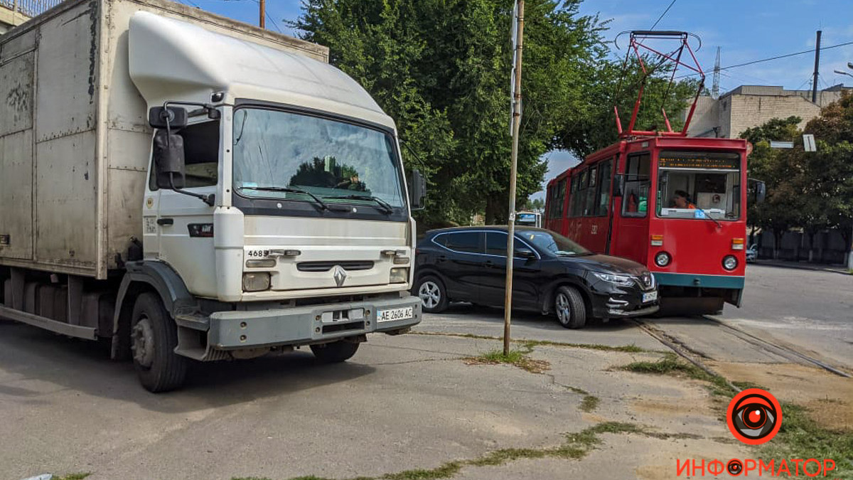         19  Nissan:   