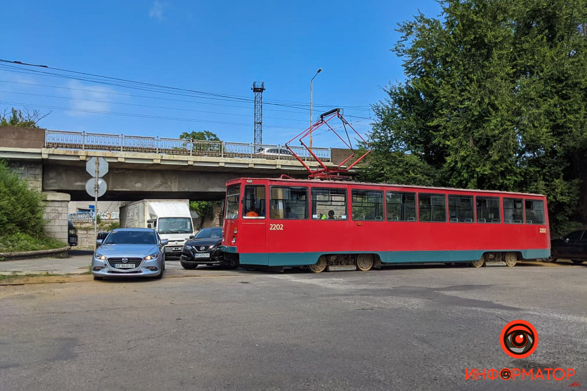         19  Nissan:   
