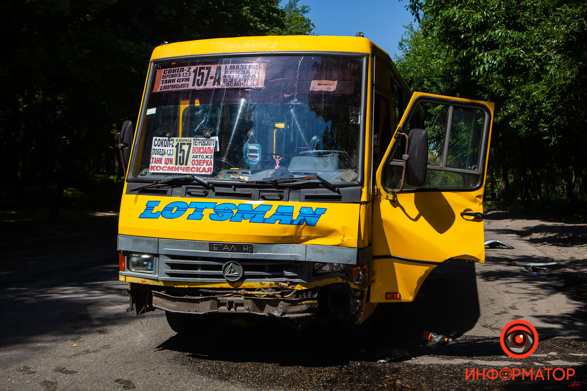     /   Renault   157:    