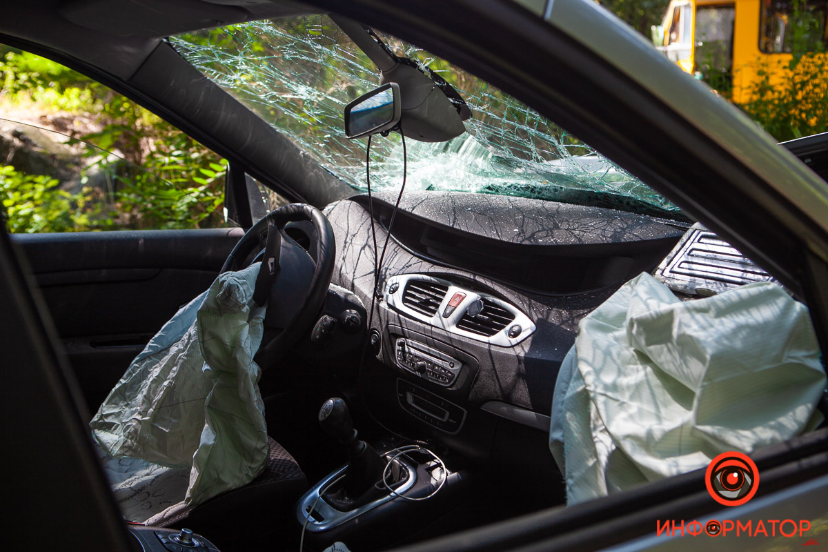     /   Renault   157:    
