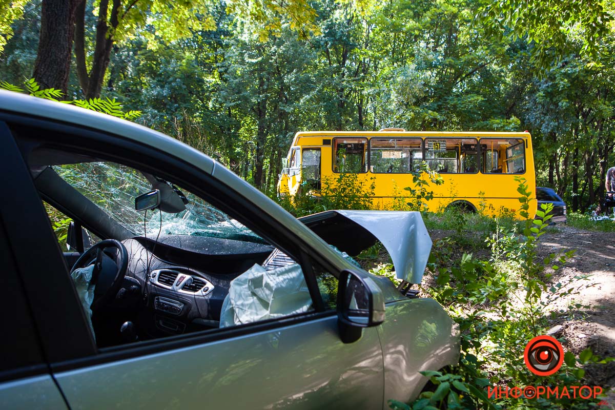     /   Renault   157:    