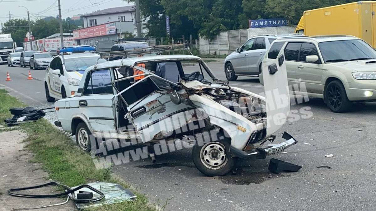       Nissan  :  