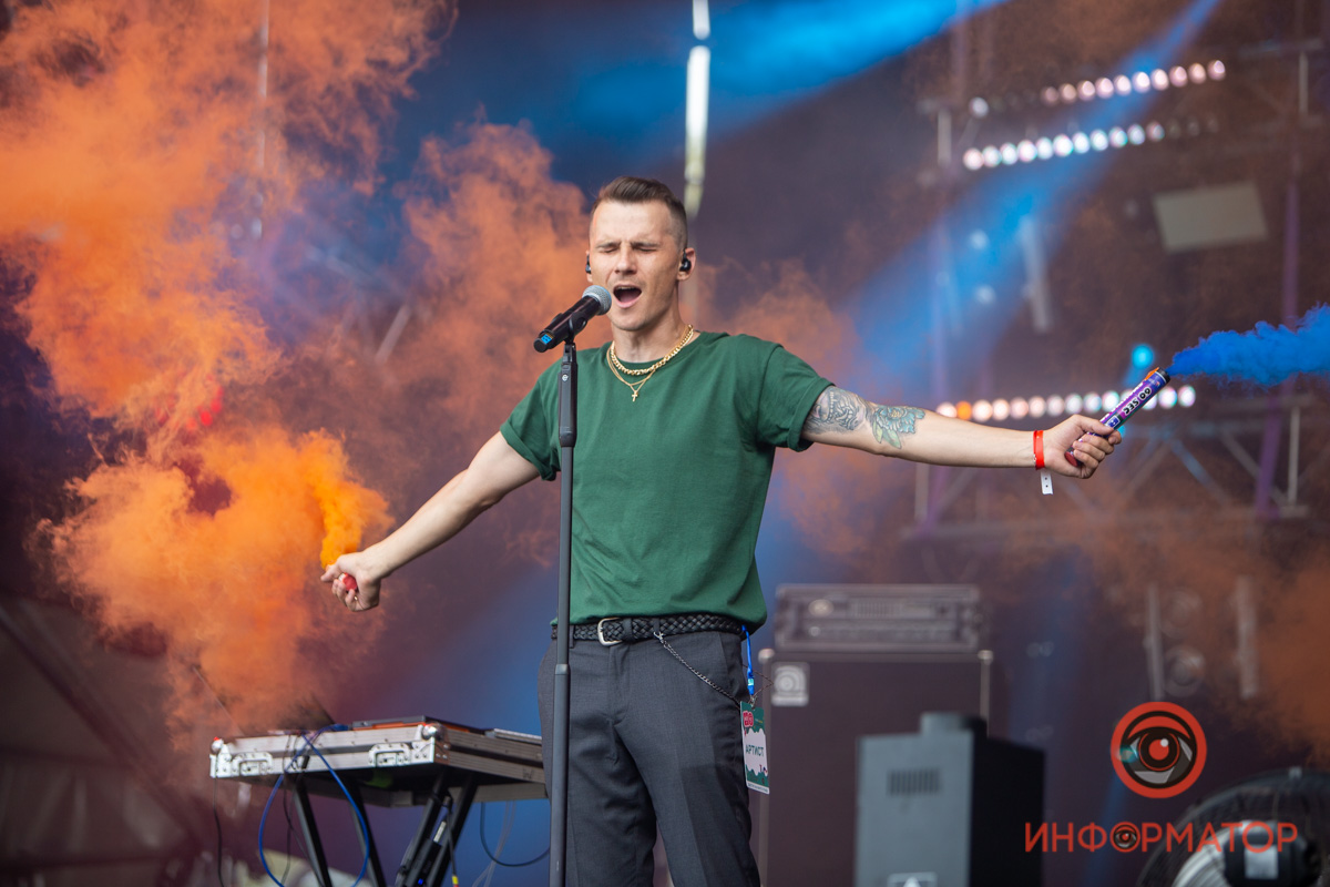  Tommy Cash, Latexfauna  Wildways:       BeZVIZ Festival