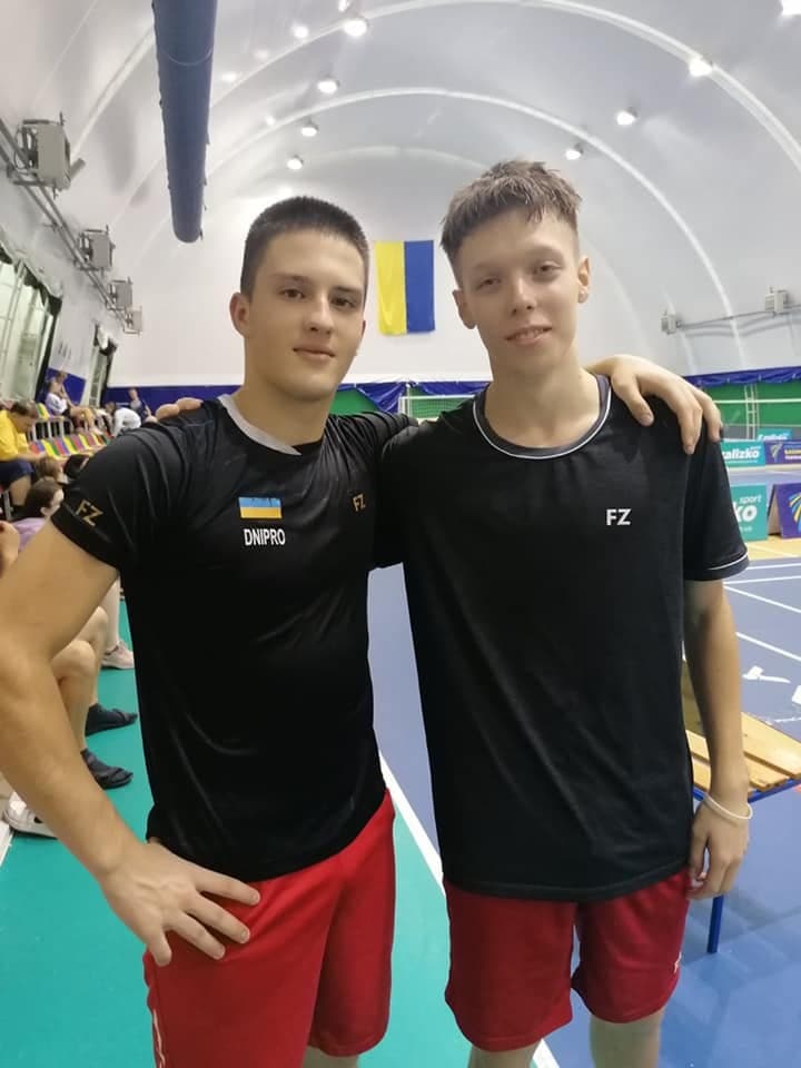         U19  