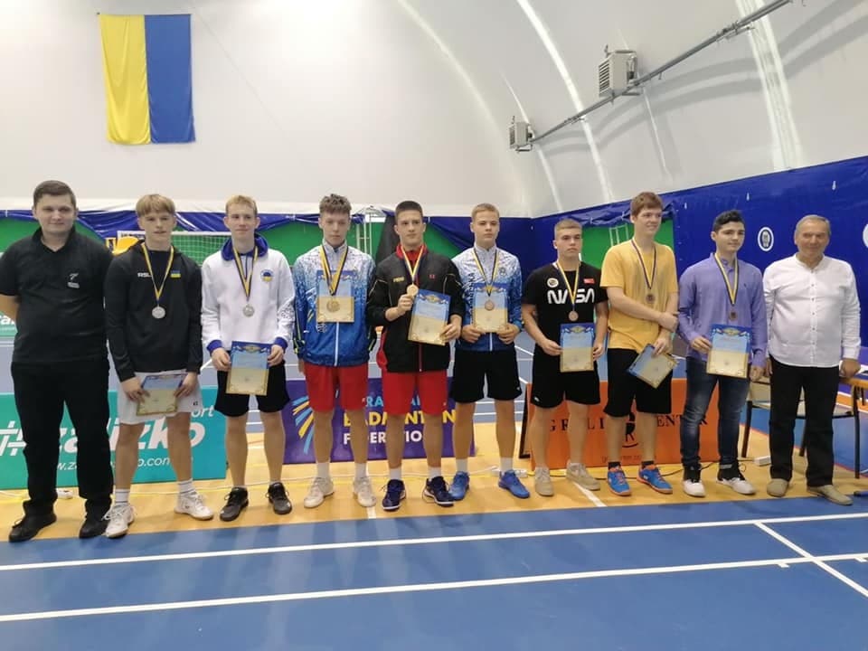         U19  