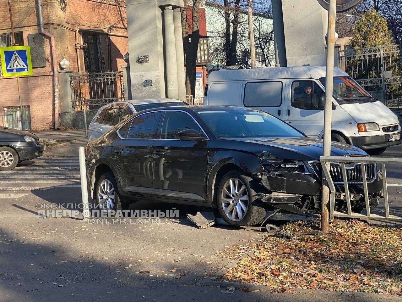    Skoda   Mercedes    