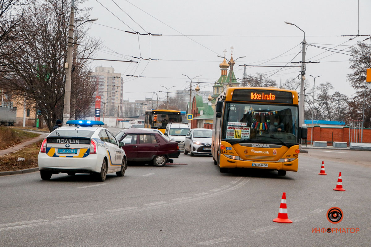       Renault  Bolt  :  