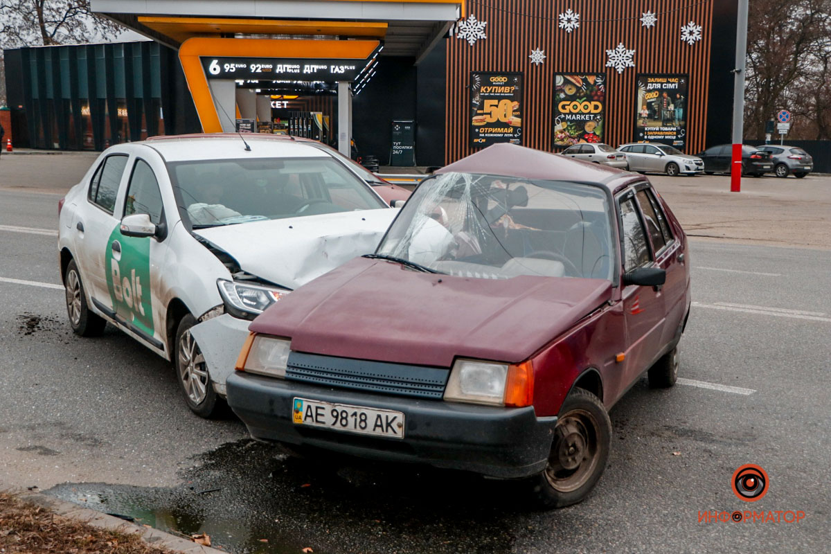       Renault  Bolt  :  