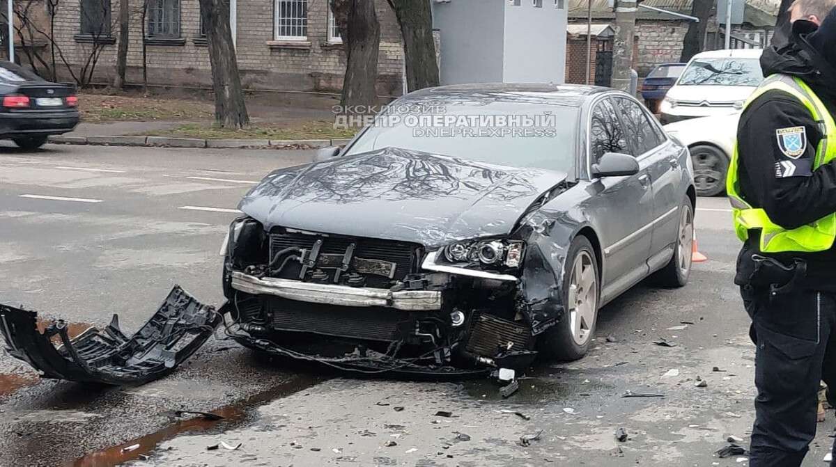    :  Audi    