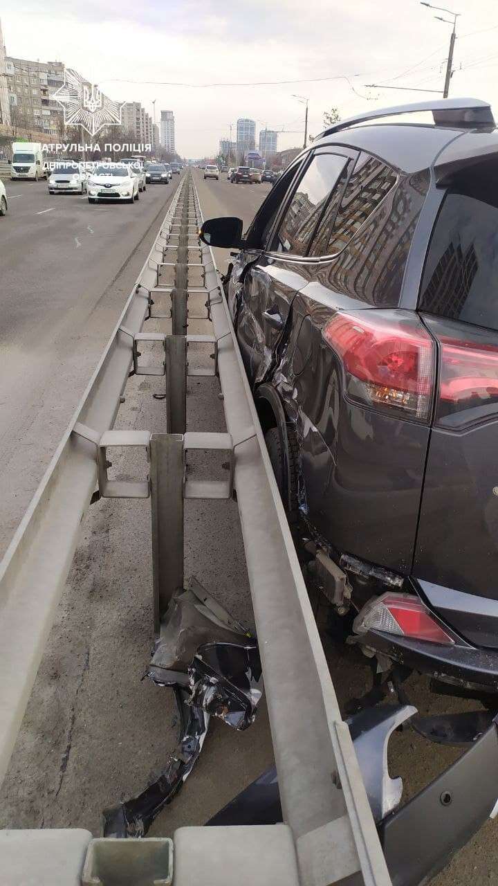         Uklon   Toyota:  