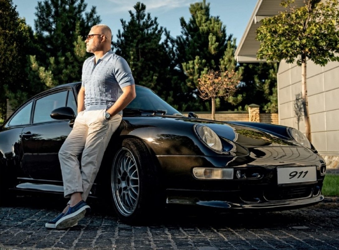         Porsche  
