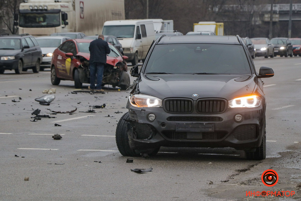        BMW   Uklon:  