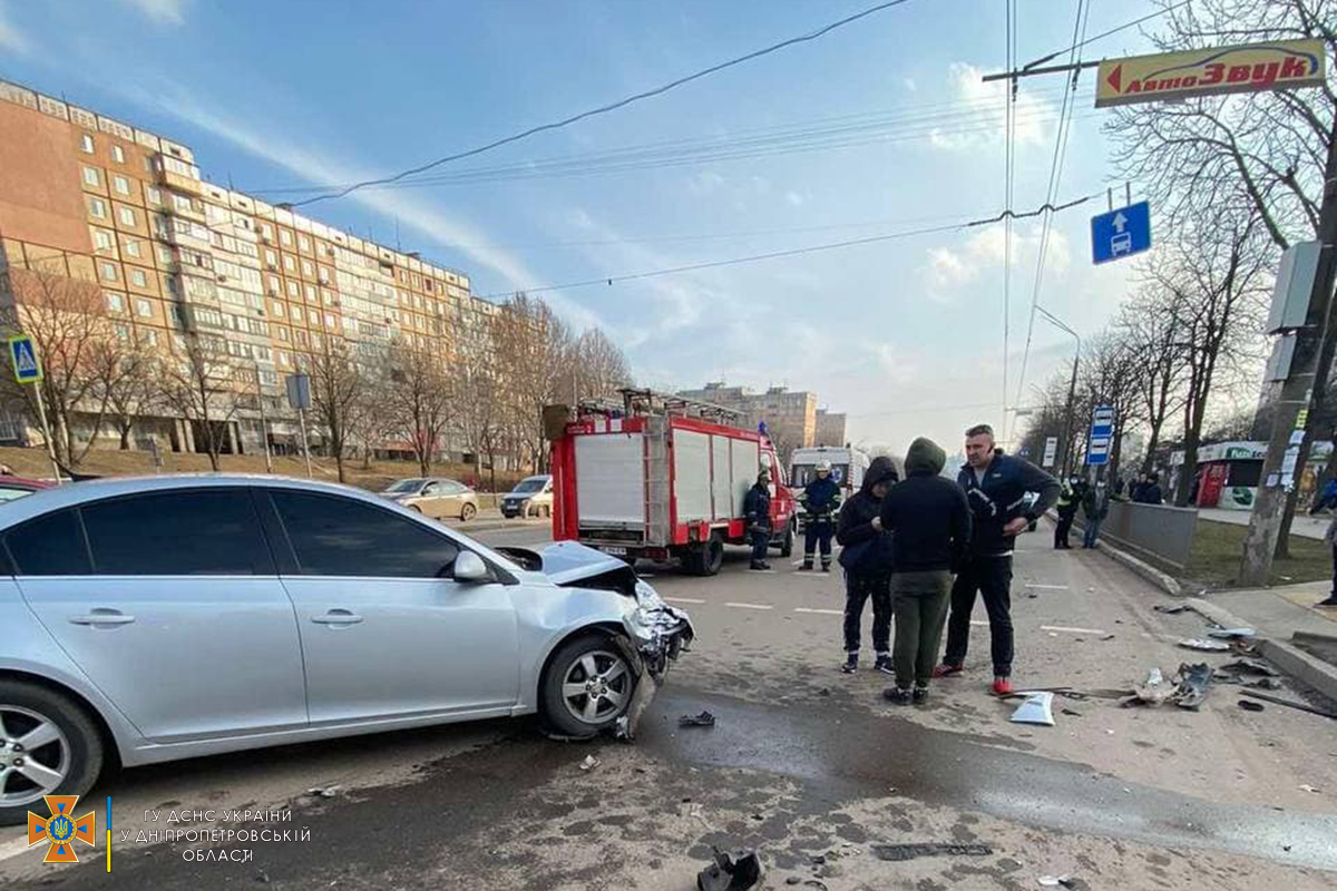     Renault  Chevrolet:  2    