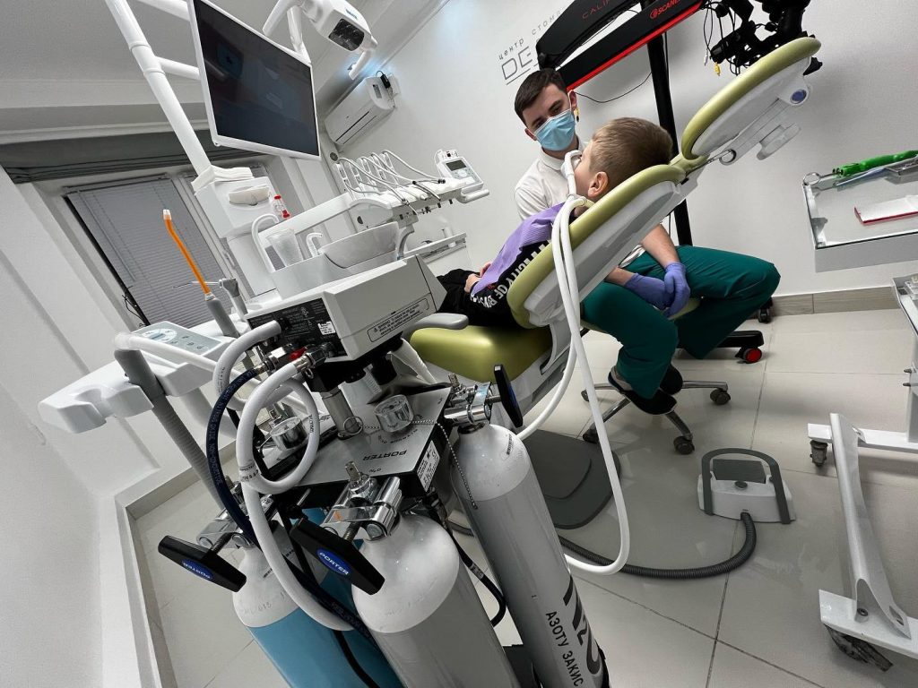     Dental Tech   