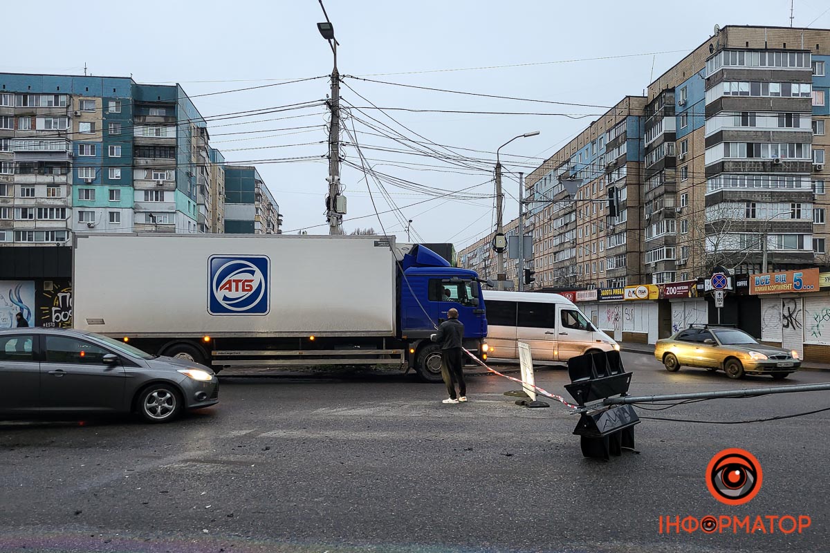      :      Skoda  Honda