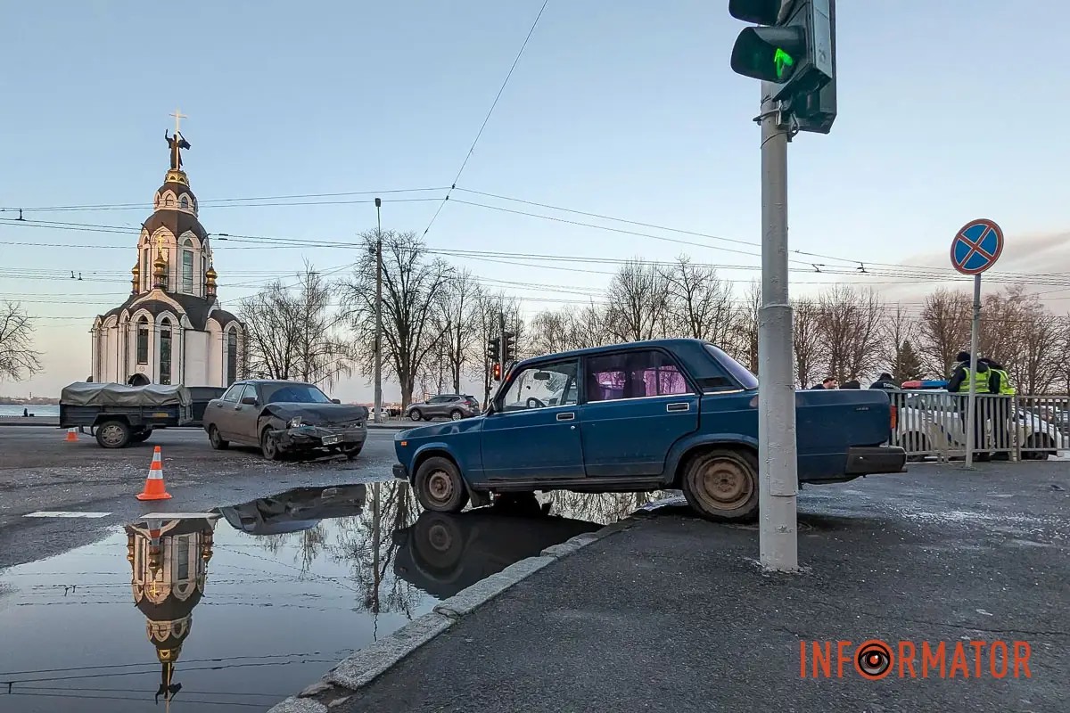     ѳ       :  