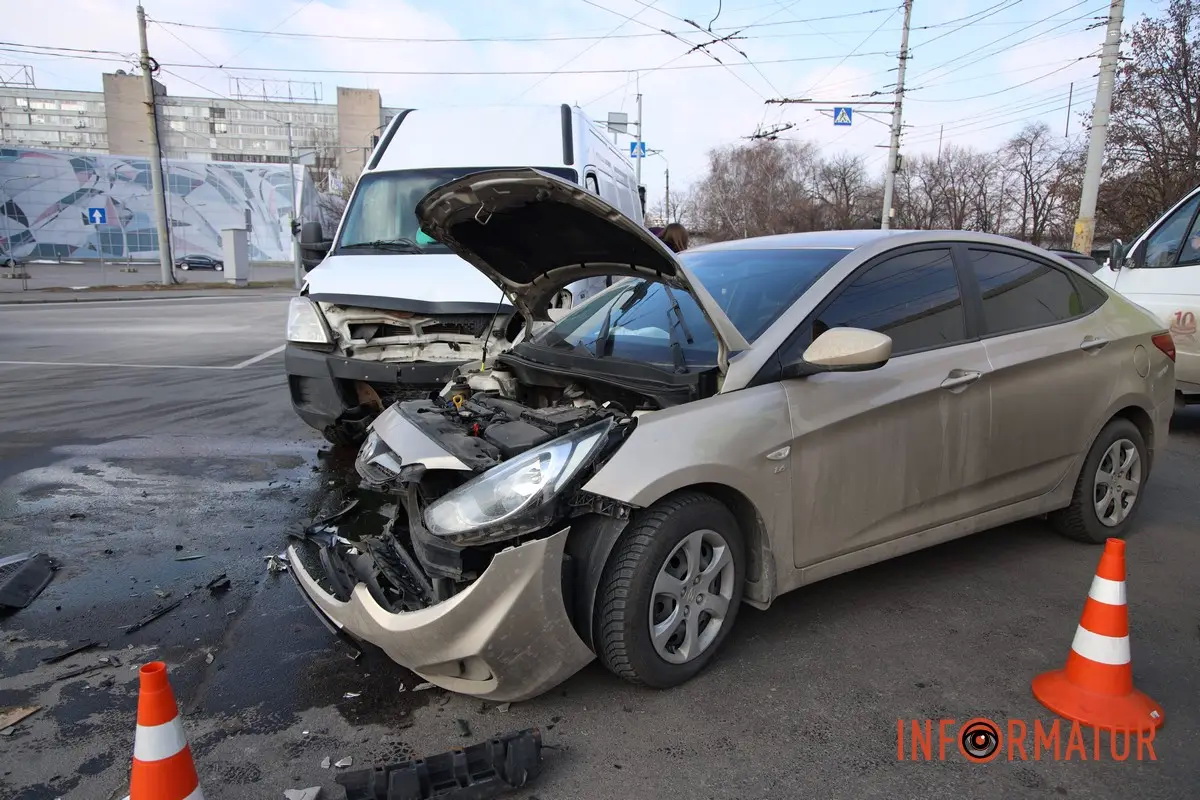     ѳ     Hyundai  Iveco:  