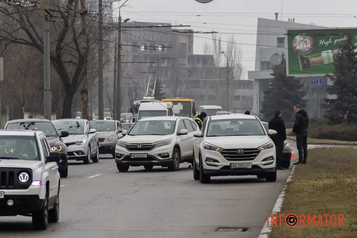            Hyundai, Lada  Honda:  