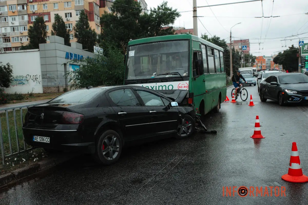       Peugeot   Hyundai    :  5 