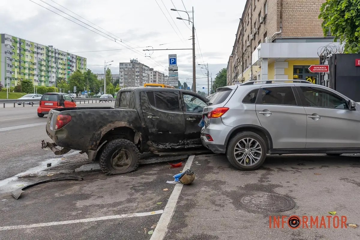     Mitsubishi   Volkswagen     :   