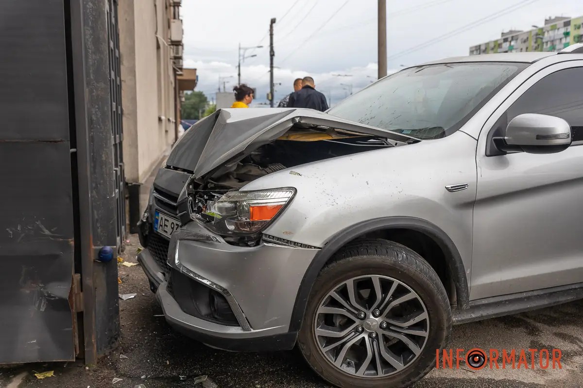     Mitsubishi   Volkswagen     :   