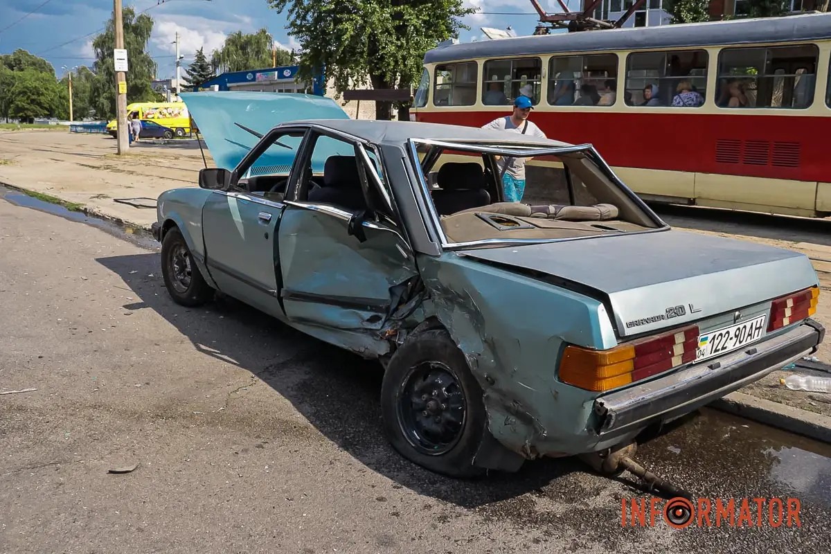      Honda   Ford:    