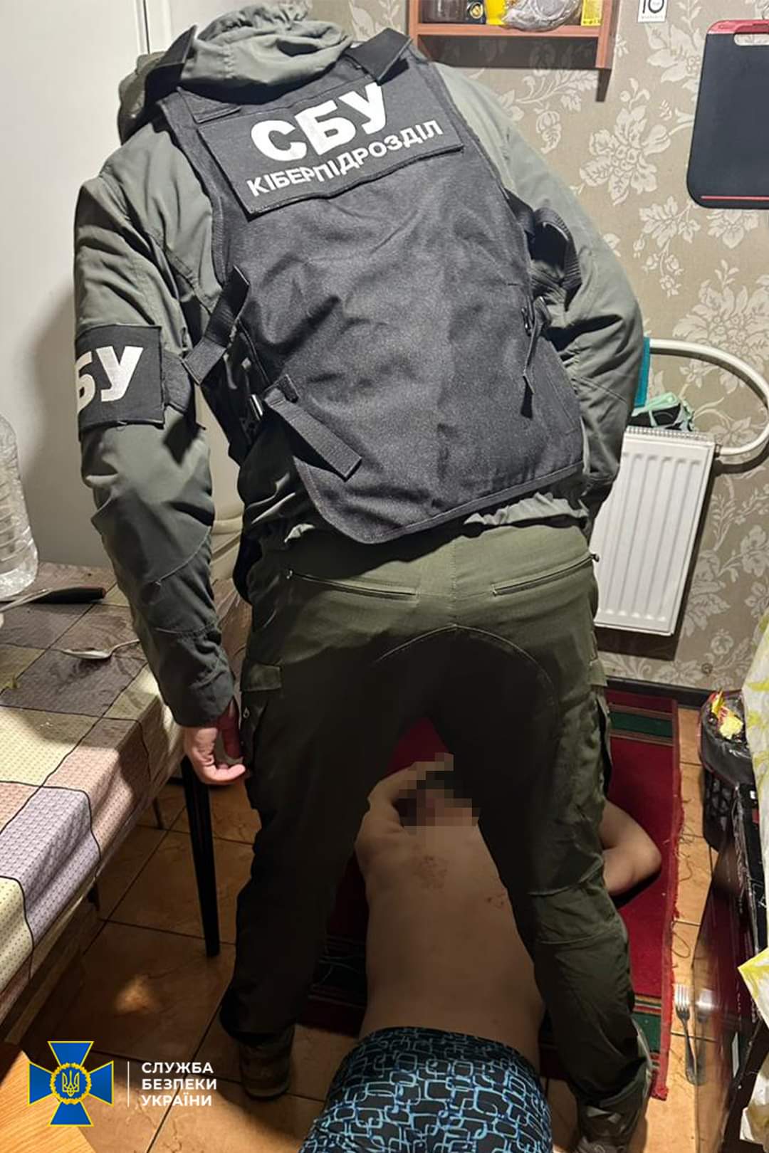        볺  
