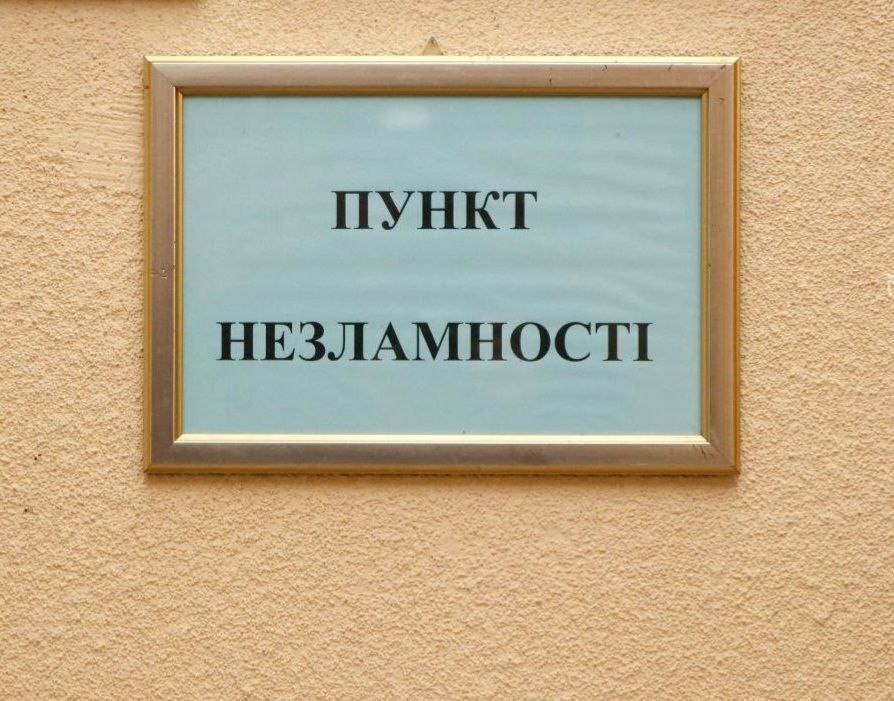     100 .        