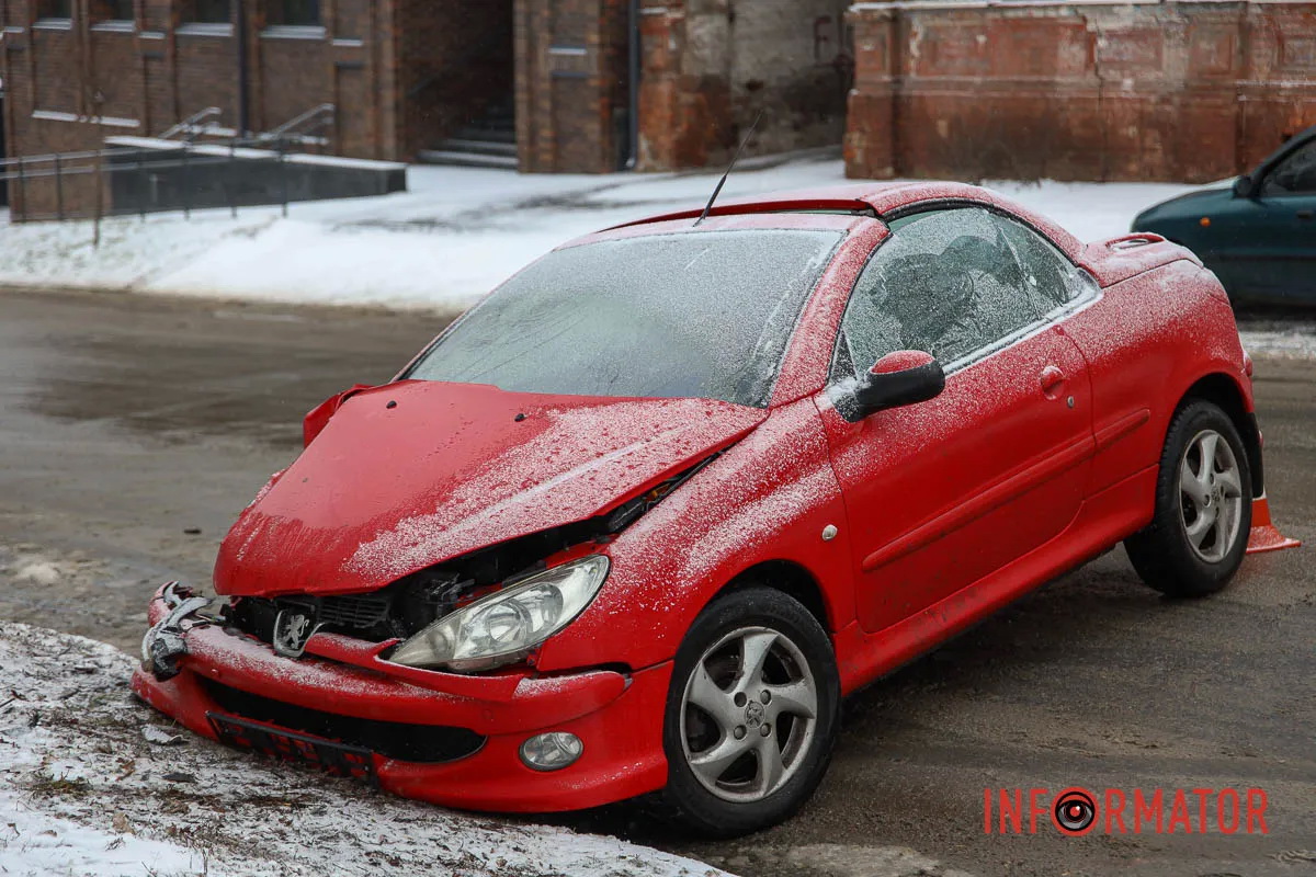      Peugeot   :  