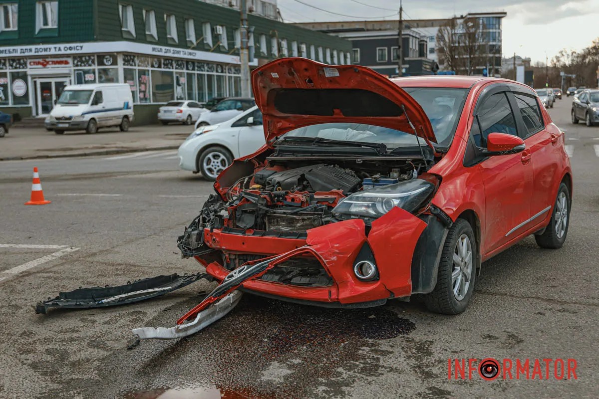     ѳ  Nissan   Toyota    :  