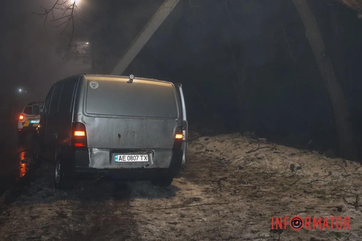      Mercedes-Benz    :   