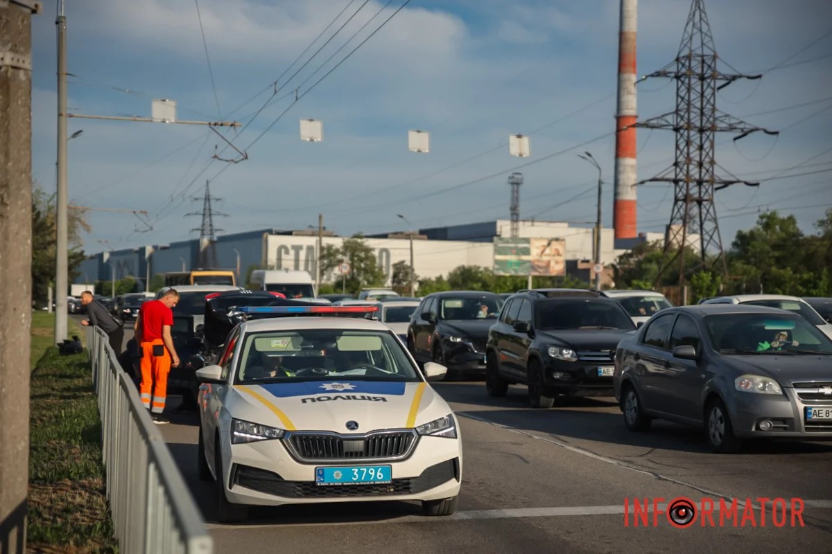        Audi, Volkswagen  Mitsubishi,  