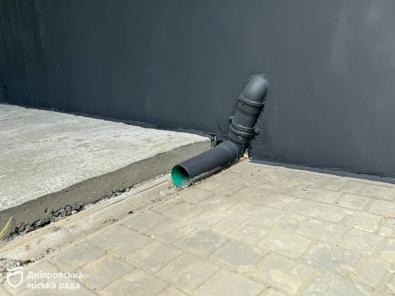  80%   :         