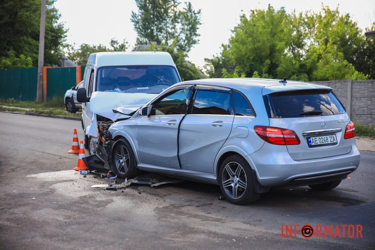      ĳ Mercedes   Ford:  ,  