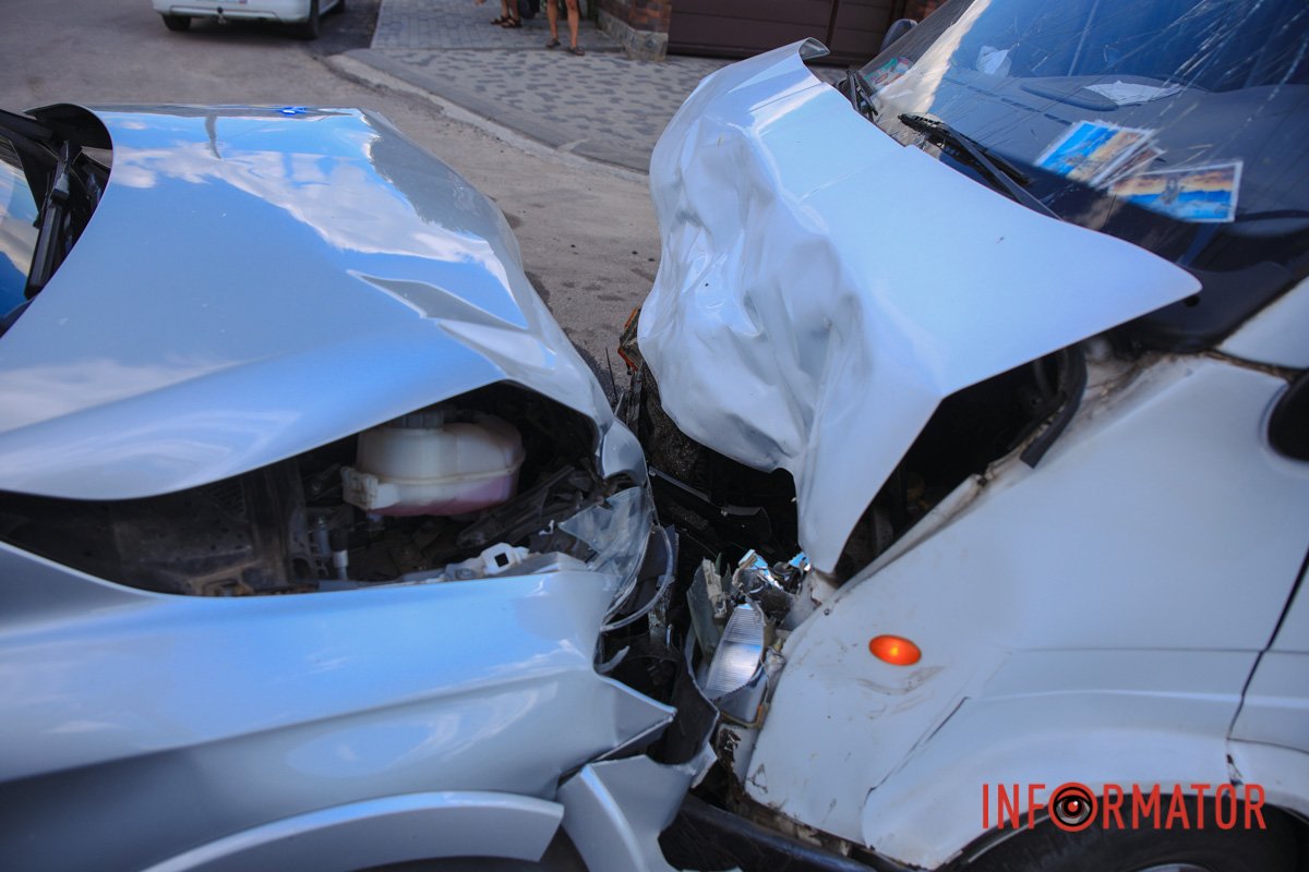      ĳ Mercedes   Ford:  ,  
