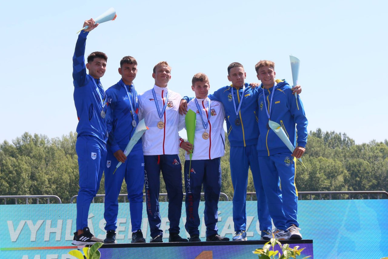       -      U23  