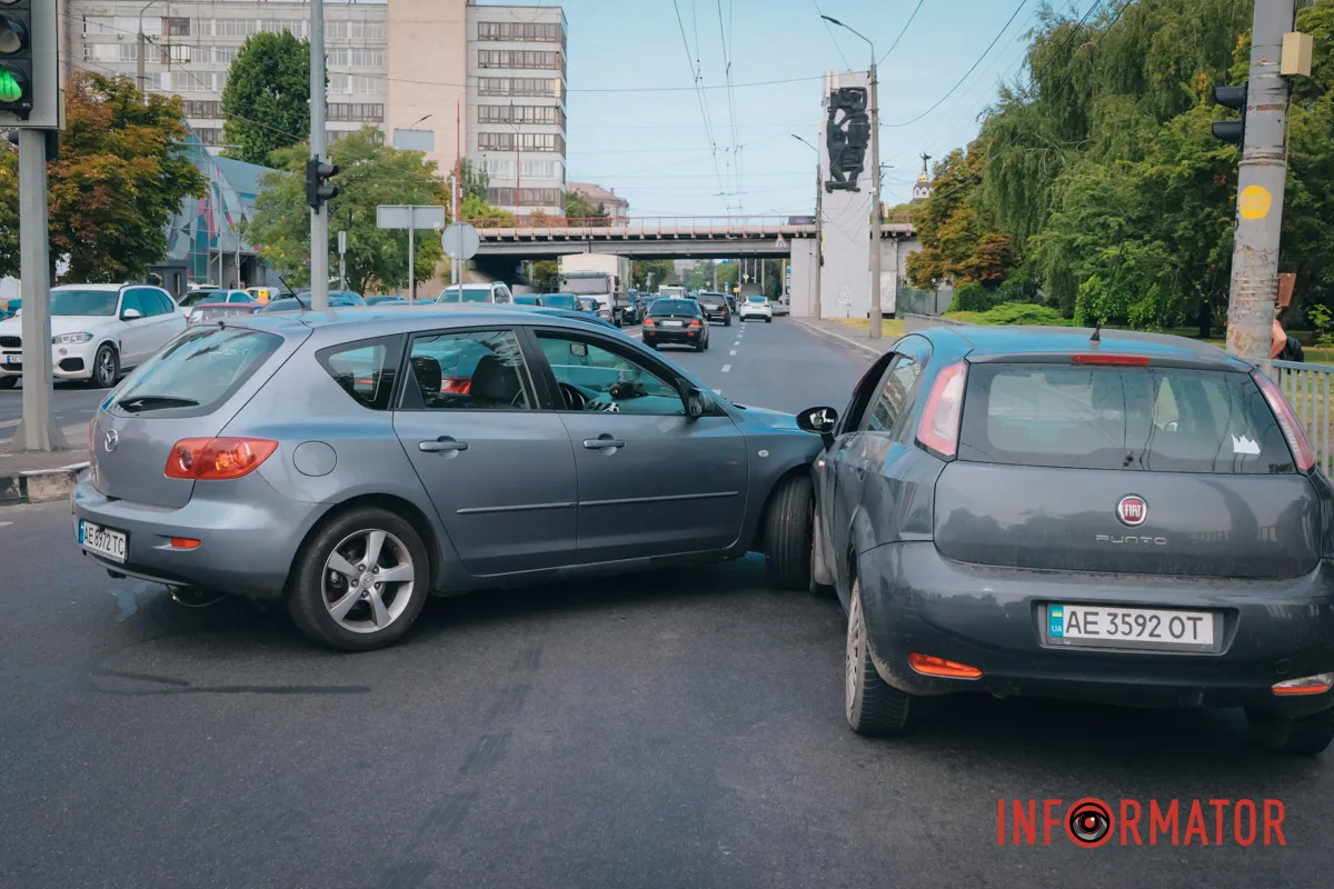     ѳ   Fiat  Mazda:   