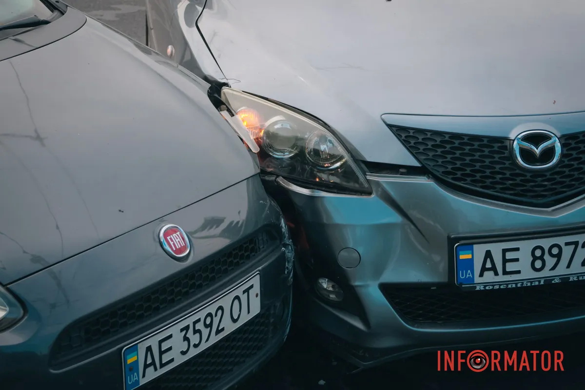     ѳ   Fiat  Mazda:   