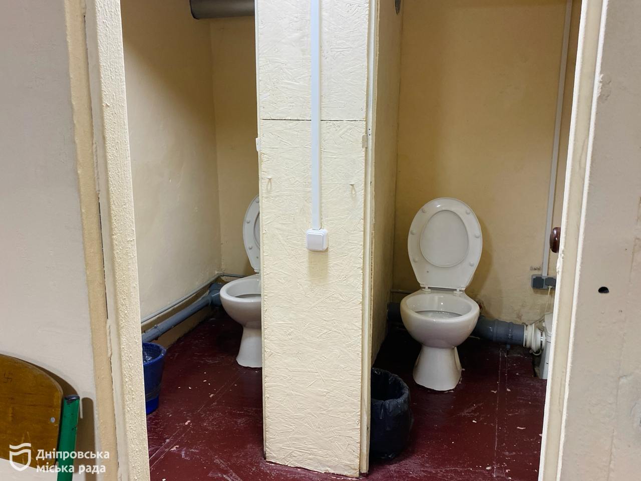     ,        