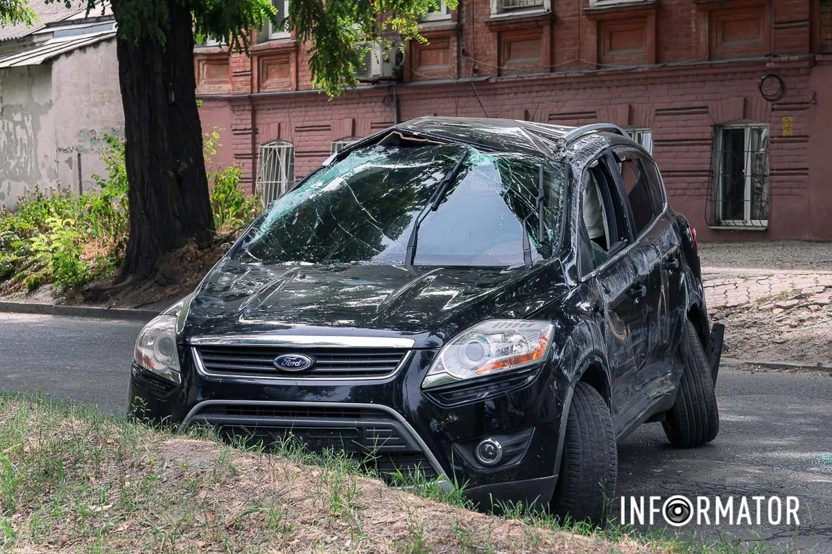       Ford  Mercedes:    