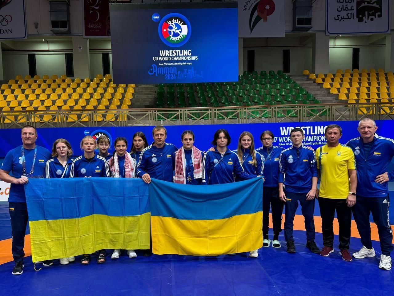            U17   