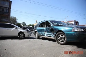         :    ͳ    Geely  Kia