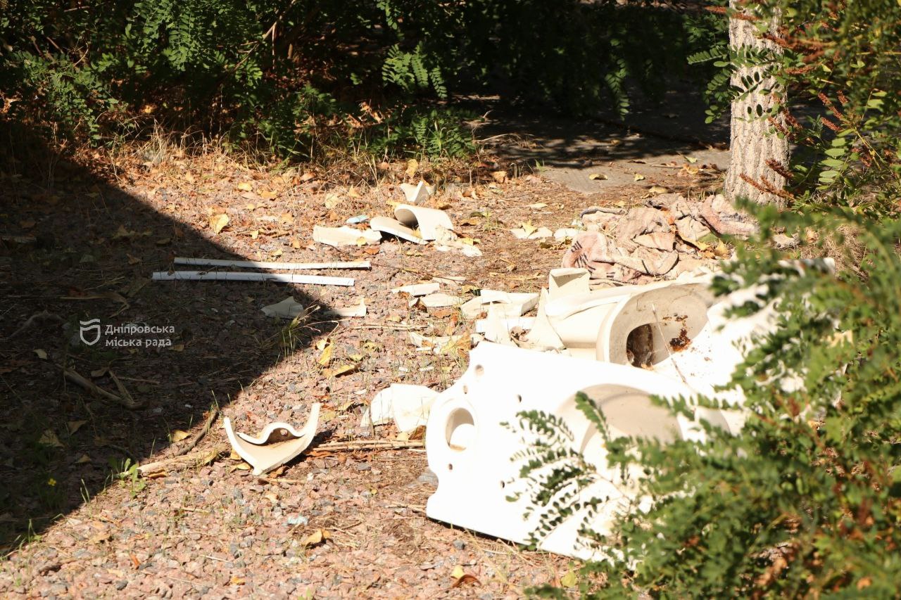  50 , 40   .       World Cleanup Day