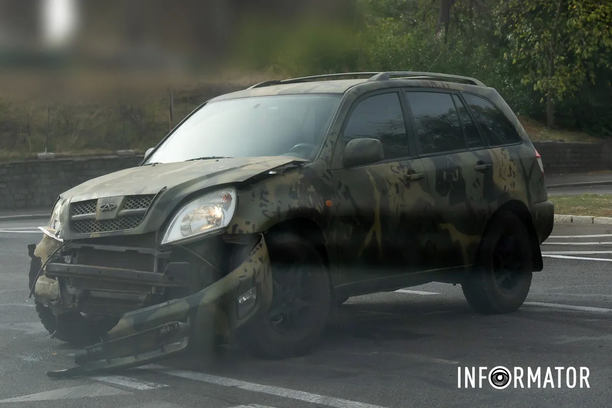  ³ :       Chery  Renault