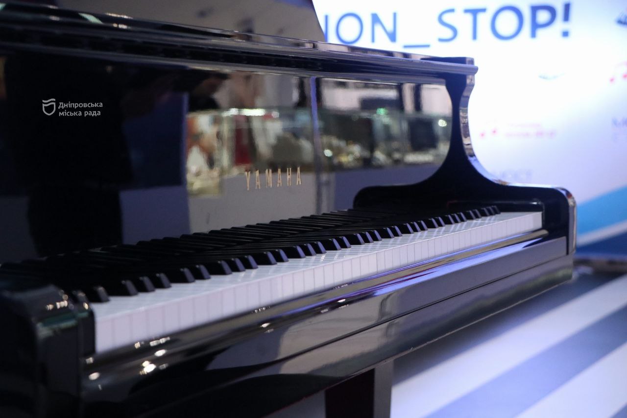     .      #PIANO_NON_STOP