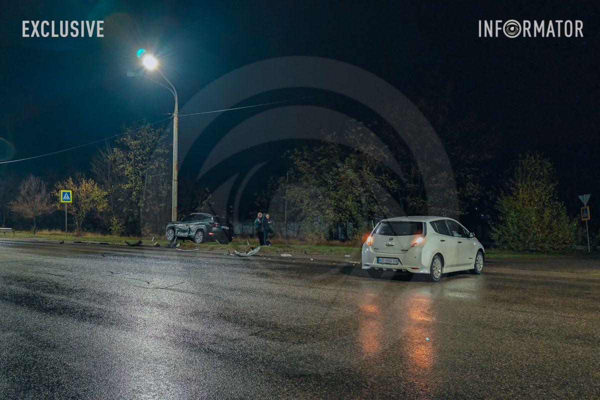     :        Nissan Hyundai   