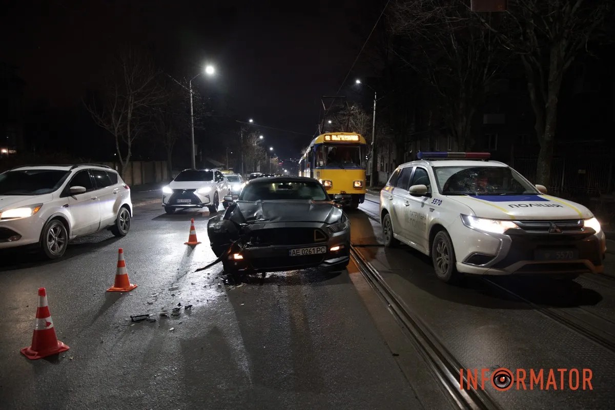      Ford Mustang   Volkswagen:  12 