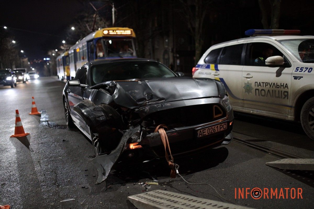      Ford Mustang   Volkswagen:  12 