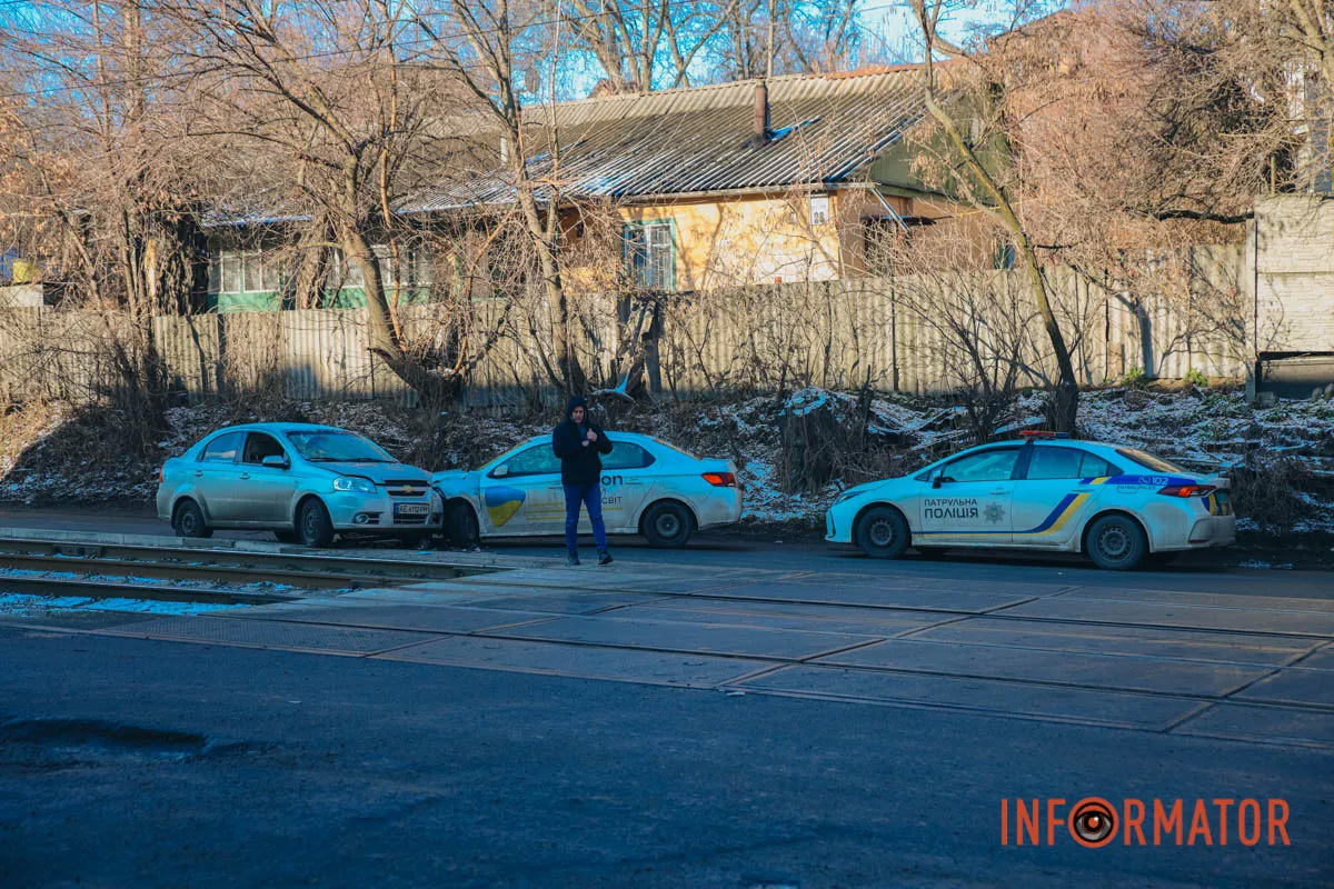        Chevrolet  Peugeot:  
